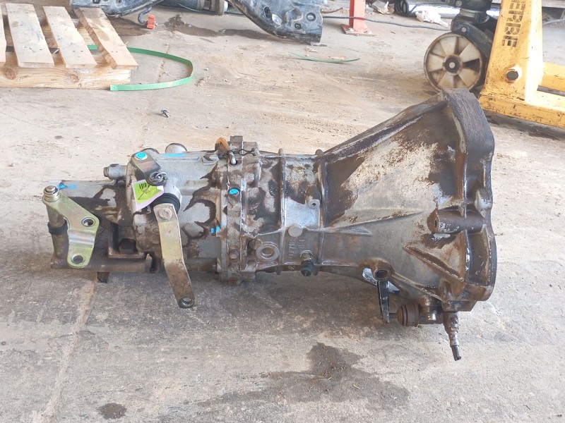 Recambio de caja cambios para nissan trade furgoneta 75 referencia OEM IAM   