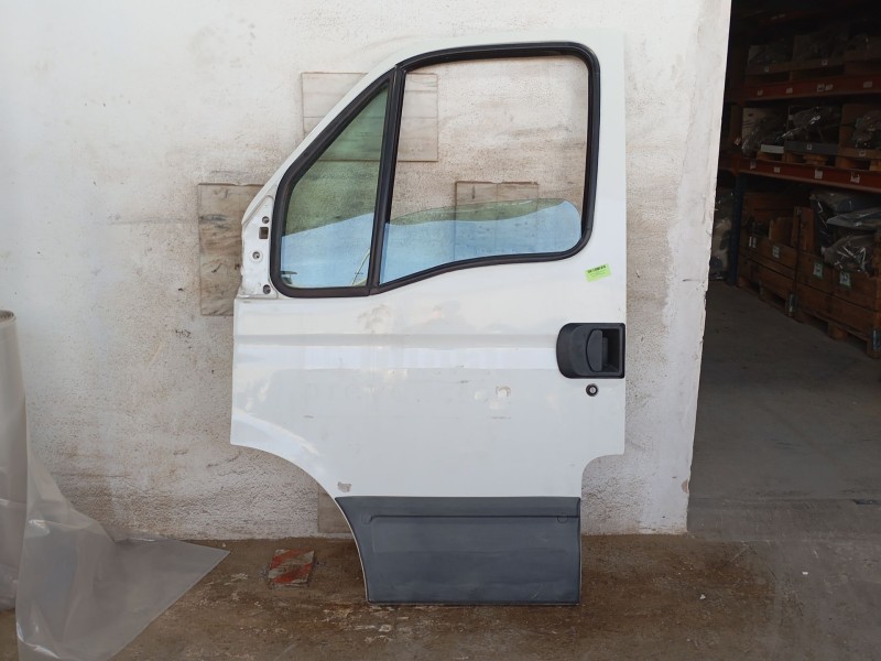 Recambio de puerta delantera izquierda para iveco daily iii furgoneta 35 s 13 v,35 c 13 v referencia OEM IAM 99969024  
