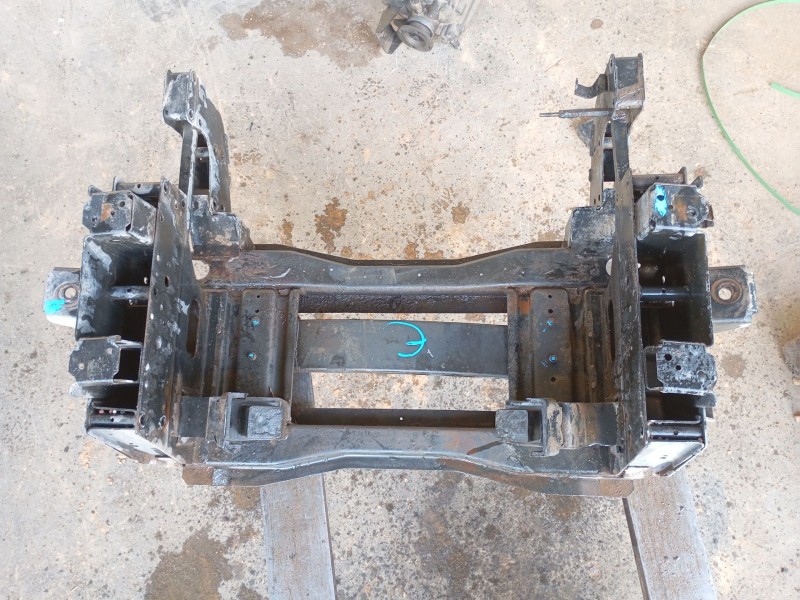 Recambio de puente delantero para nissan cabstar e (tl_, vl_) 125.35, 125.45 (tl0, vl0) referencia OEM IAM 400019X500  