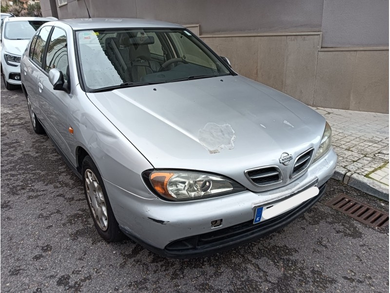 nissan primera hatchback (p11) del año 2000
