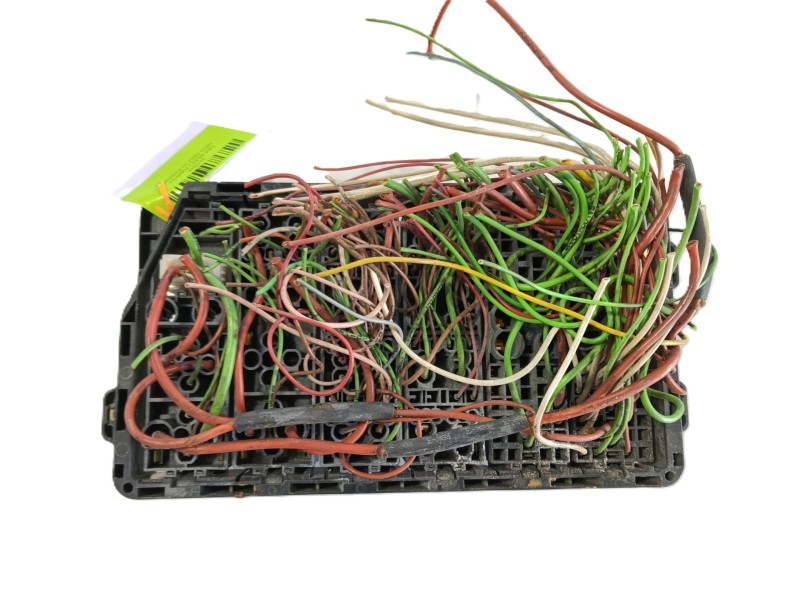 Recambio de caja reles / fusibles para iveco daily iii furgoneta 35 s 13 v,35 c 13 v referencia OEM IAM   