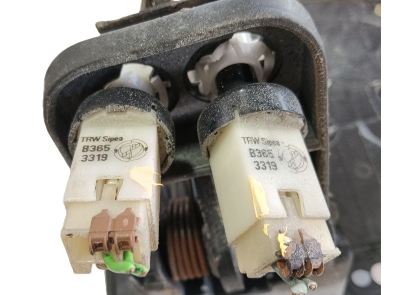 Recambio de pedal freno para iveco daily iii furgoneta 35 s 13 v,35 c 13 v referencia OEM IAM   