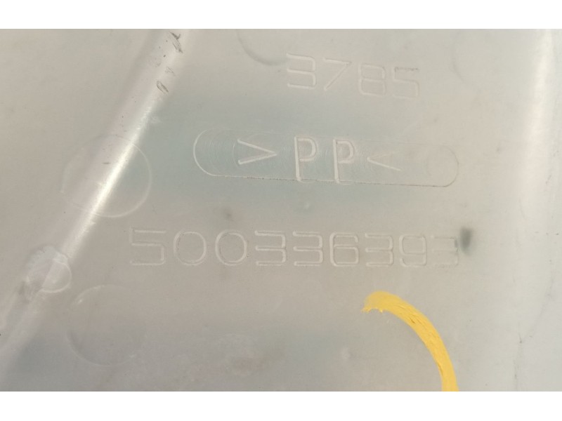Recambio de deposito limpia para iveco daily iii furgoneta 35 s 13 v,35 c 13 v referencia OEM IAM 500336395  