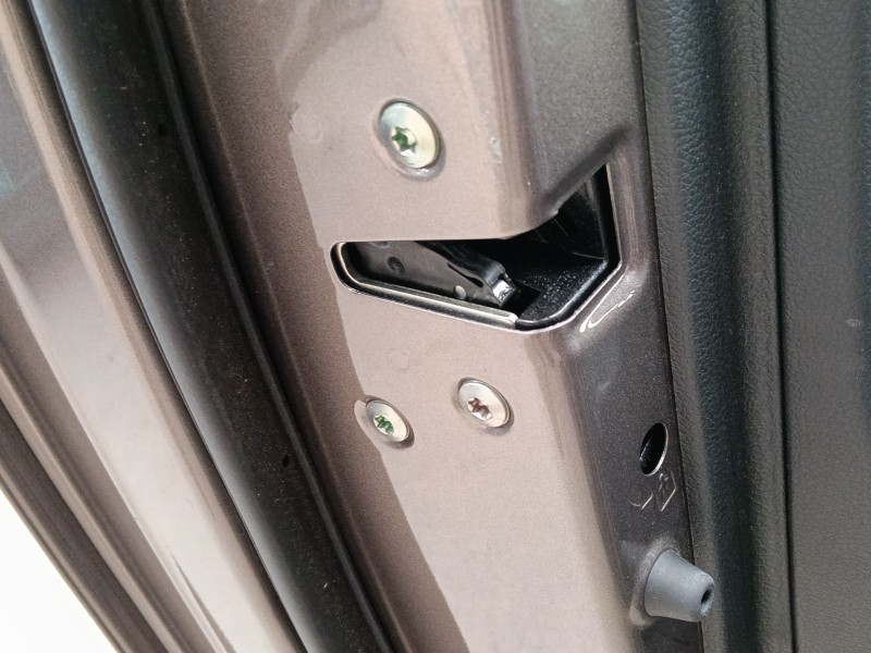 Recambio de cerradura puerta trasera izquierda para kia ceed (cd) 1.0 t-gdi referencia OEM IAM   