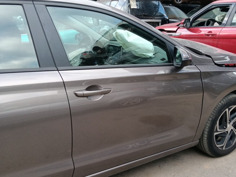 Recambio de puerta delantera derecha para kia ceed (cd) 1.0 t-gdi referencia OEM IAM   