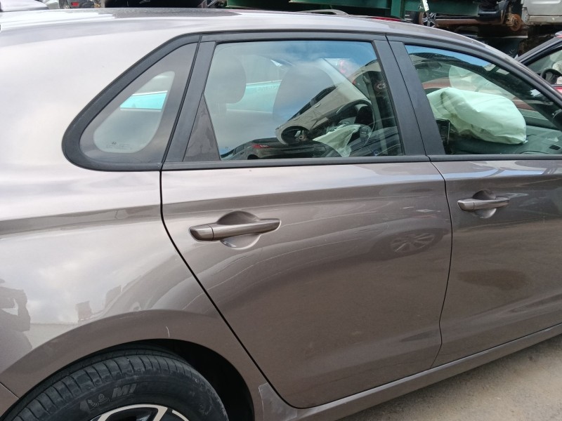 Recambio de puerta trasera derecha para kia ceed (cd) 1.0 t-gdi referencia OEM IAM   