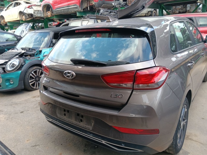 Recambio de porton trasero para kia ceed (cd) 1.0 t-gdi referencia OEM IAM   