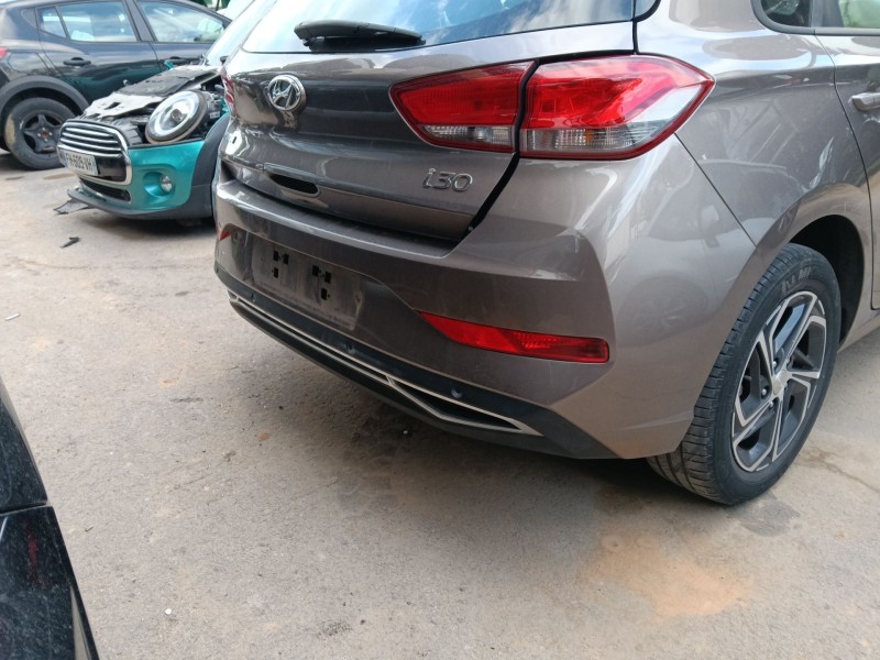 Recambio de paragolpes trasero para kia ceed (cd) 1.0 t-gdi referencia OEM IAM   