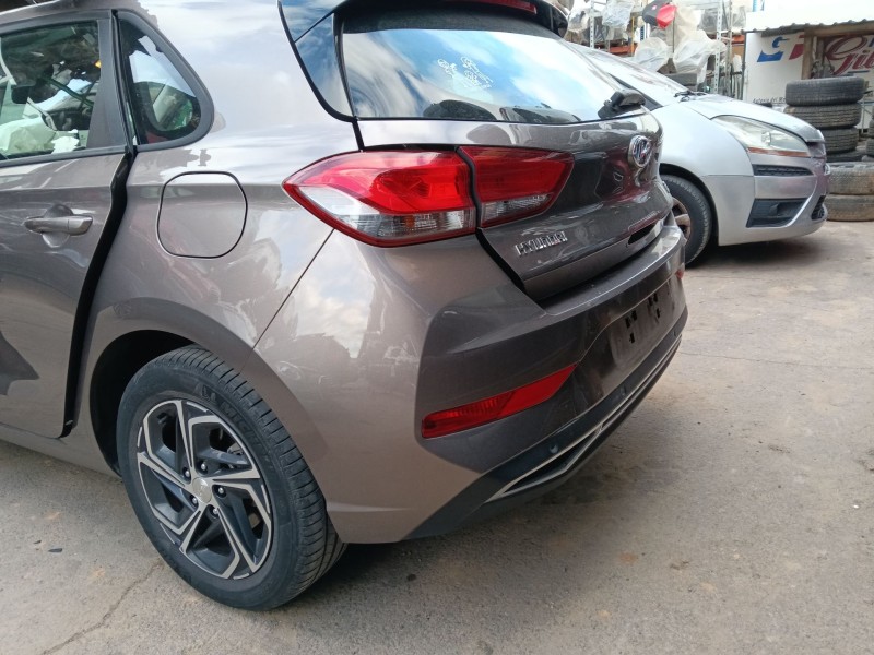 Recambio de paragolpes trasero para kia ceed (cd) 1.0 t-gdi referencia OEM IAM   