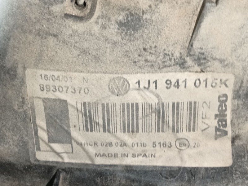 Recambio de faro izquierdo para volkswagen golf iv (1j1) 1.6 referencia OEM IAM   