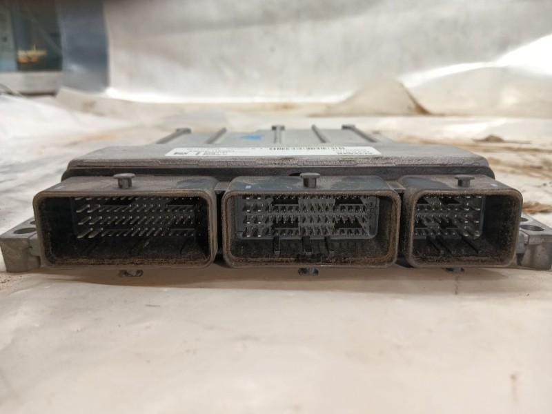 Recambio de centralita motor uce para renault captur ii (hf_) tce 140 (hfn0) referencia OEM IAM   