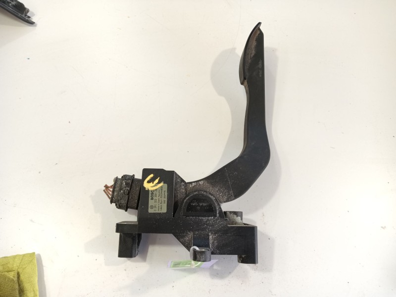 Recambio de pedal acelerador para iveco daily iii furgoneta 35 s 13 v,35 c 13 v referencia OEM IAM 500336517  