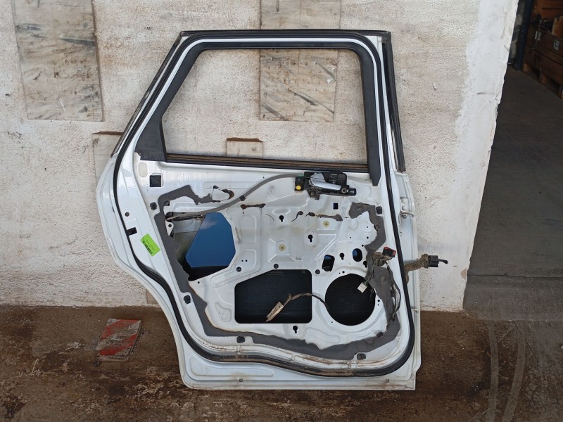 Recambio de puerta trasera izquierda para ford mondeo iv turnier (ba7) 2.0 tdci referencia OEM IAM   