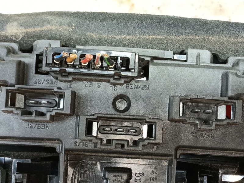 Recambio de piloto trasero derecho para volkswagen golf iv (1j1) 1.6 referencia OEM IAM   