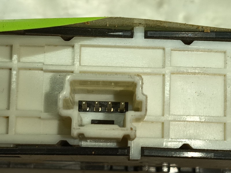 Recambio de interruptor para mazda 3 hatchback (bp) 2.0 skyactiv-g m hybrid referencia OEM IAM   