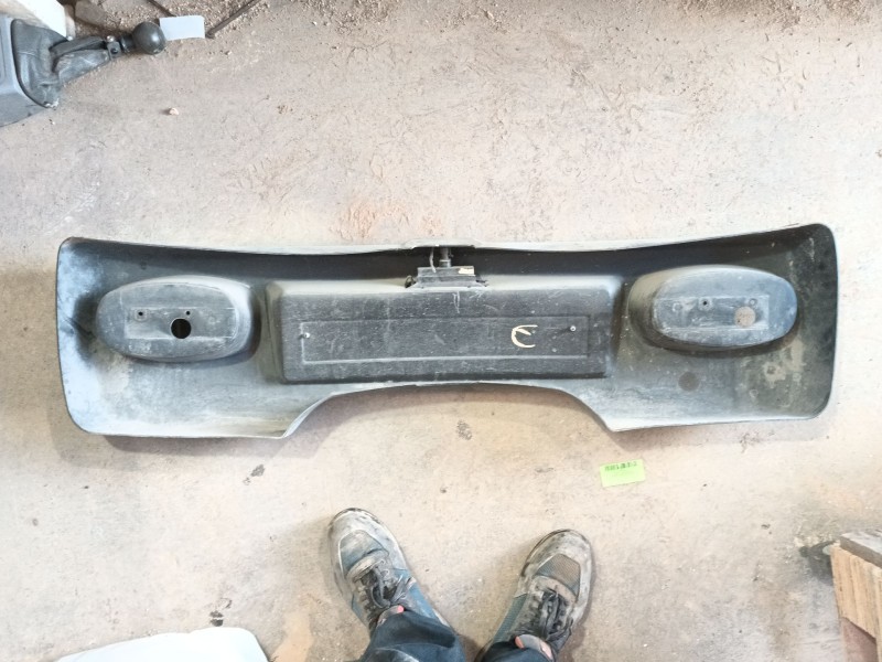 Recambio de paragolpes trasero para mega e-worker electric referencia OEM IAM   