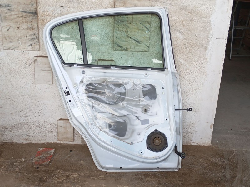 Recambio de puerta trasera izquierda para opel corsa d (s07) 1.4 (l08, l68) referencia OEM IAM 93189342  