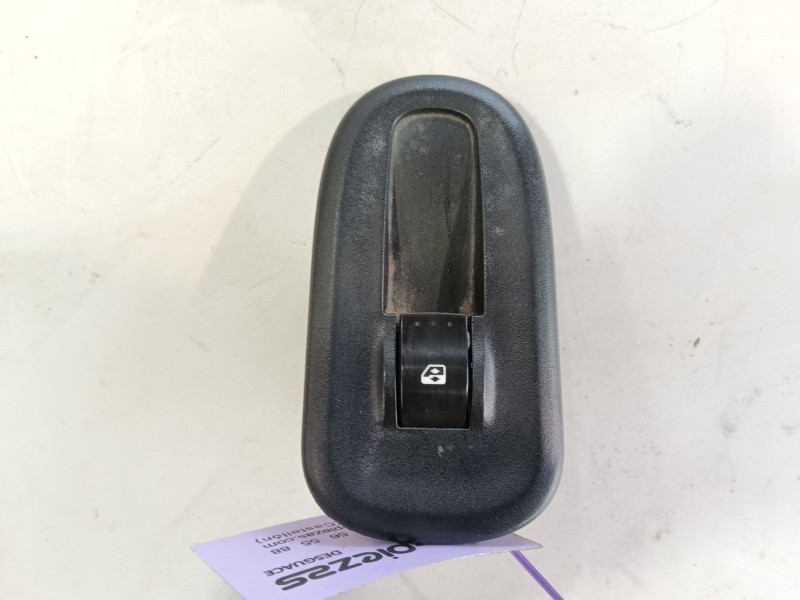 Recambio de mando elevalunas delantero derecho para renault master iii autobús (jv) 2.3 dci 125 fwd (jv0c, jv0d, jv0h, jv0g, jv0