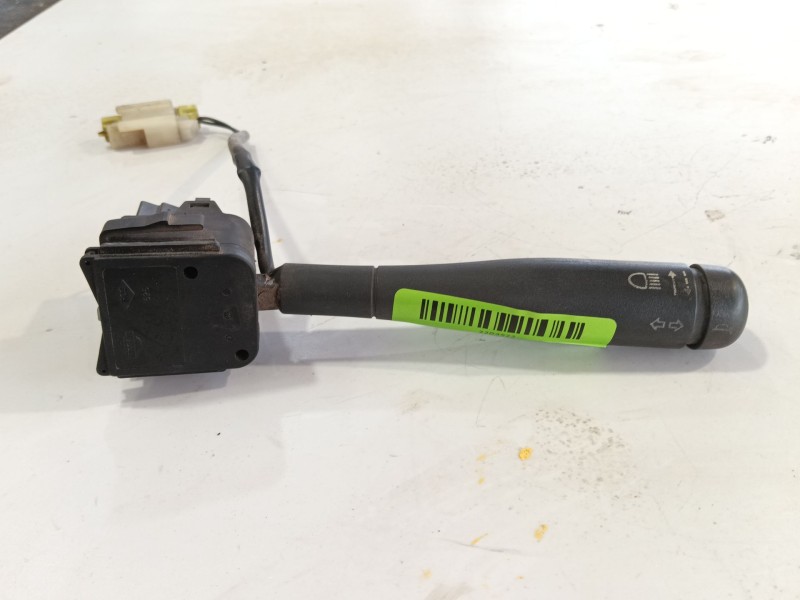 Recambio de mando intermitentes para nissan trade furgoneta 75 referencia OEM IAM   