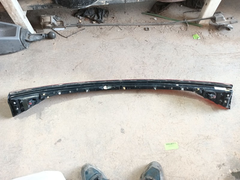 Recambio de piloto trasero central para cupra formentor (km7, kmp) 1.5 tsi referencia OEM IAM   