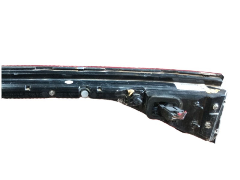 Recambio de piloto trasero central para cupra formentor (km7, kmp) 1.5 tsi referencia OEM IAM   