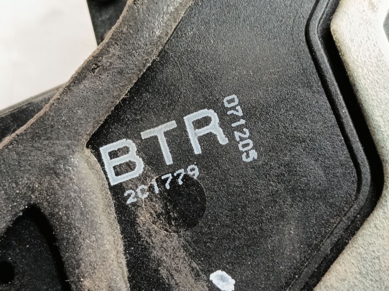 Recambio de cerradura puerta delantera derecha para bmw 3 (e90) 320 d referencia OEM IAM 51217202146  