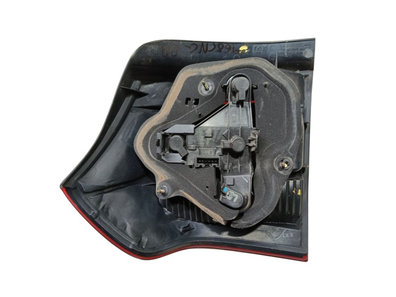 Recambio de piloto trasero derecho para toyota corolla (_e12_) 2.0 d-4d (cde120r_, cde120l_) referencia OEM IAM 8155102150  