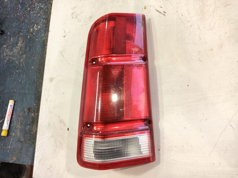 Recambio de piloto trasero izquierdo para land rover discovery ii (l318) 2.5 td5 4x4 referencia OEM IAM   