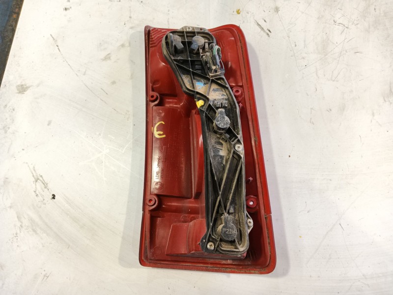 Recambio de piloto trasero izquierdo para land rover discovery ii (l318) 2.5 td5 4x4 referencia OEM IAM   