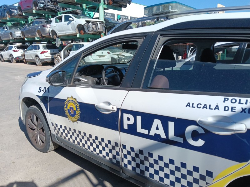 Recambio de puerta delantera izquierda para peugeot 2008 i (cu_) 1.6 bluehdi 100 referencia OEM IAM 9807820480  