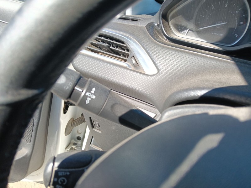 Recambio de mando multifuncion para peugeot 2008 i (cu_) 1.6 bluehdi 100 referencia OEM IAM   