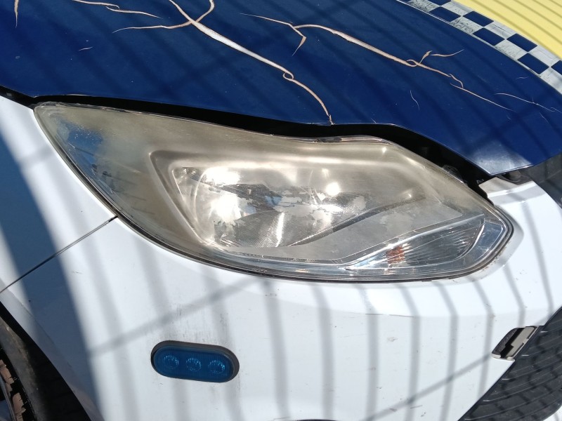 Recambio de faro derecho para ford focus iii 1.6 tdci referencia OEM IAM 1873925  