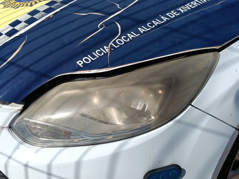 Recambio de faro izquierdo para ford focus iii 1.6 tdci referencia OEM IAM 1873929  