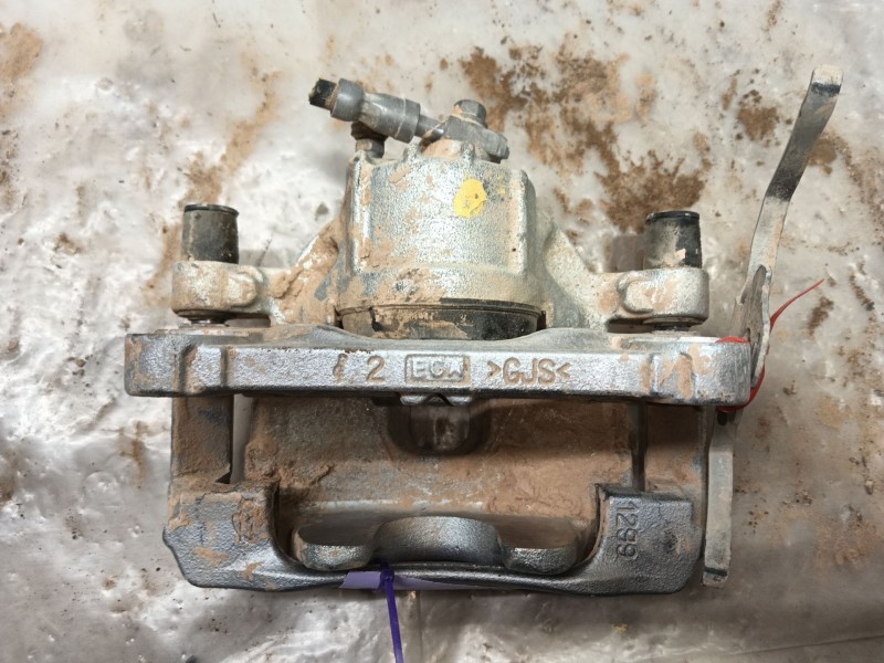 Recambio de pinza freno delantera izquierda para cupra formentor (km7, kmp) 1.5 tsi referencia OEM IAM   