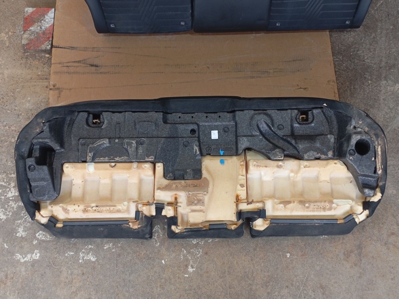 Recambio de asientos traseros para ford puma (j2k, cf7) 1.0 ecoboost referencia OEM IAM   