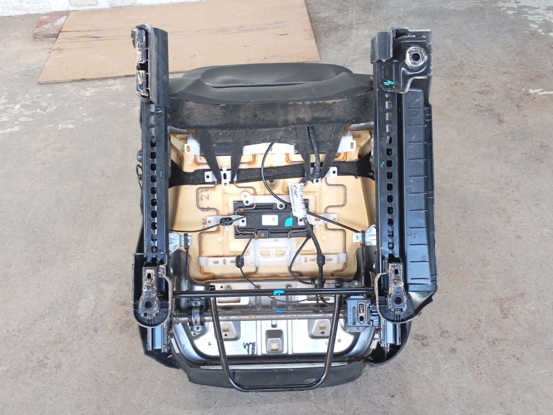Recambio de asiento delantero derecho para ford puma (j2k, cf7) 1.0 ecoboost referencia OEM IAM   