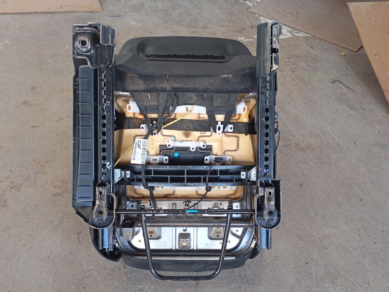 Recambio de asiento delantero izquierdo para ford puma (j2k, cf7) 1.0 ecoboost referencia OEM IAM   