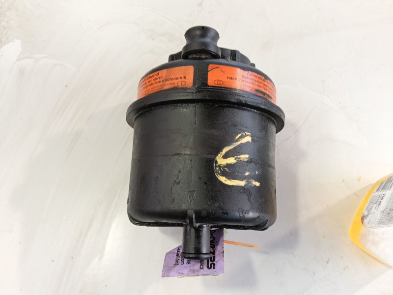 Recambio de deposito liquido direccion para iveco daily iii furgoneta 35 s 13 v,35 c 13 v referencia OEM IAM   