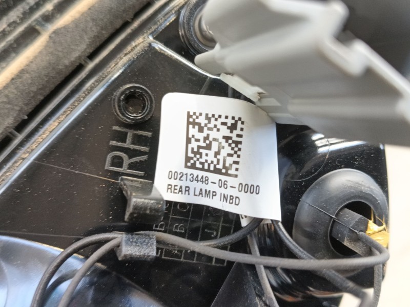 Recambio de piloto trasero derecho interior para ford puma (j2k, cf7) 1.0 ecoboost referencia OEM IAM 2579085  