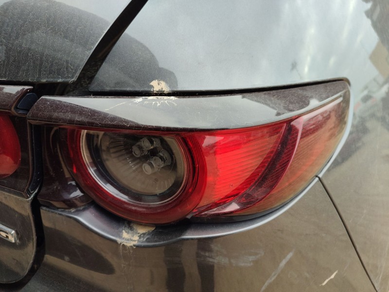 Recambio de piloto trasero derecho para mazda 3 hatchback (bp) 2.0 skyactiv-g m hybrid referencia OEM IAM   