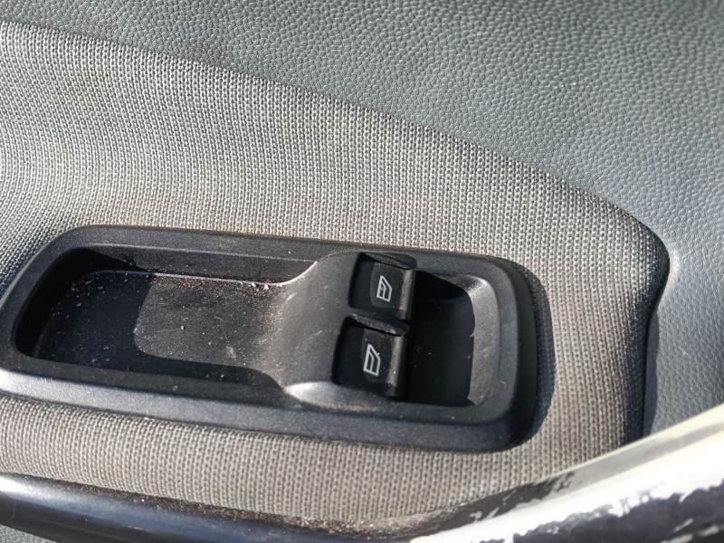 Recambio de mando elevalunas delantero izquierdo para ford fiesta vi (cb1, ccn) 1.6 tdci referencia OEM IAM 1547736  