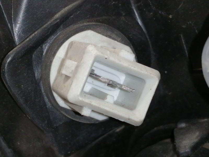 Recambio de faro izquierdo para peugeot 206 cc cc referencia OEM IAM 085501120L  