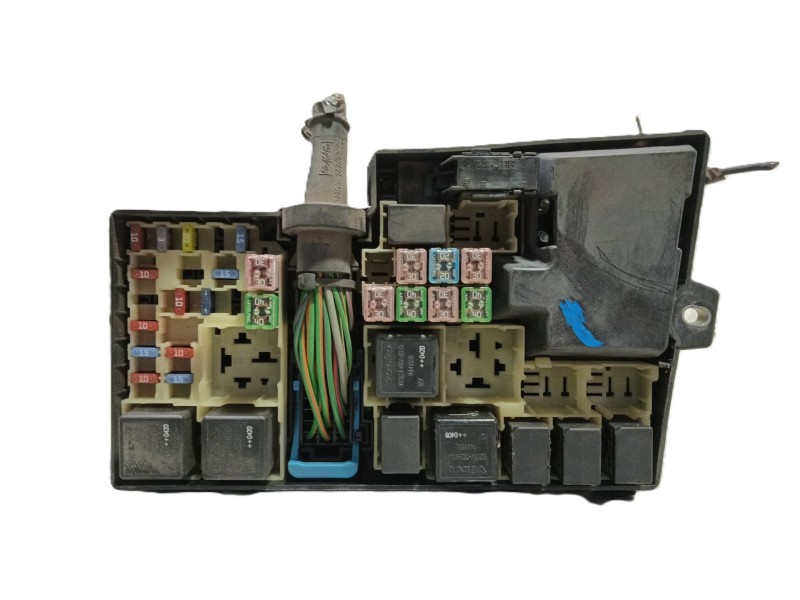 Recambio de caja reles / fusibles para volvo v50 familiar 2.0 d kinetic referencia OEM IAM 8688040 3M5T14A142AB 