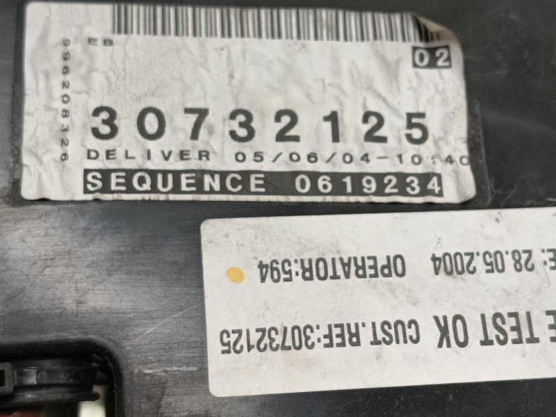 Recambio de caja reles / fusibles para volvo v50 familiar 2.0 d kinetic referencia OEM IAM 8688040 3M5T14A142AB 