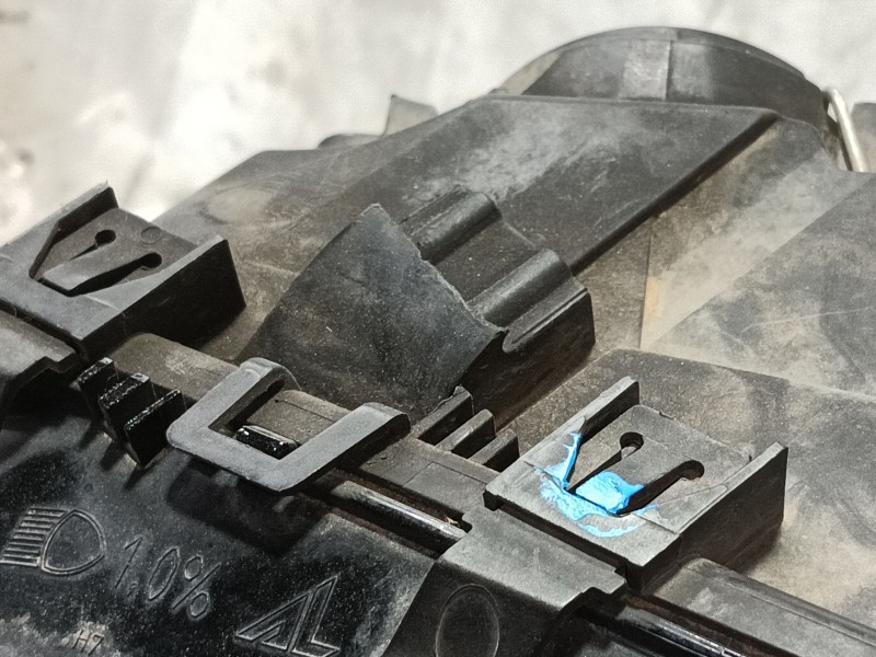 Recambio de faro izquierdo para bmw x3 (e83) xdrive 20 d referencia OEM IAM 63127162189 7162189 