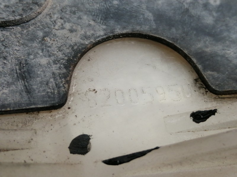 Recambio de deposito limpia para renault master ii phase 2 caja cerrada l1h1 caja cerrada 3.3 to referencia OEM IAM 82005950  