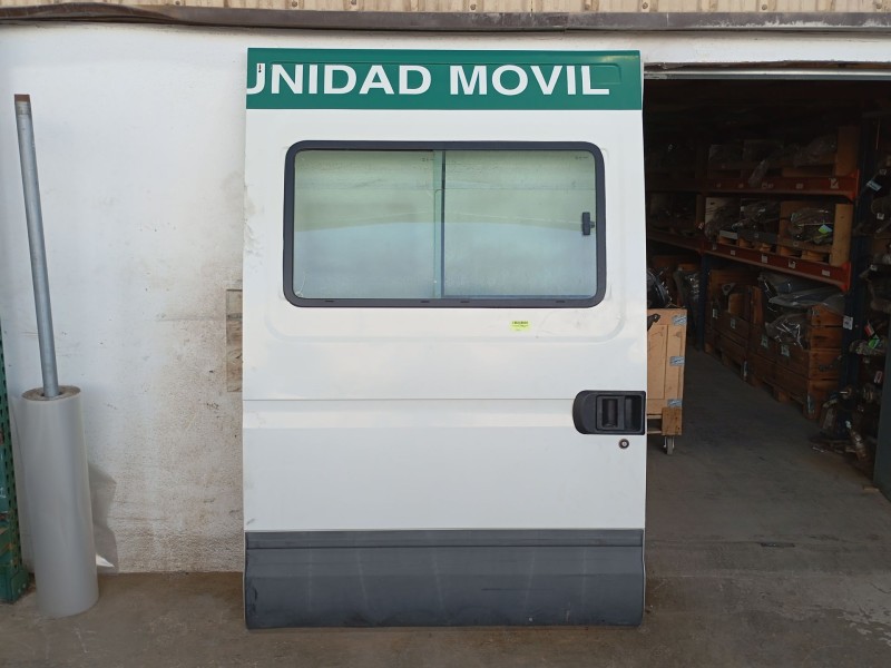 Recambio de puerta lateral corredera derecha para iveco daily iii furgoneta 35 s 13 v,35 c 13 v referencia OEM IAM   