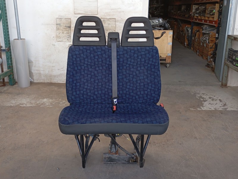 Recambio de asiento delantero derecho para iveco daily iii furgoneta 35 s 13 v,35 c 13 v referencia OEM IAM   