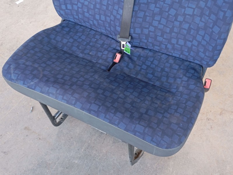Recambio de asiento delantero derecho para iveco daily iii furgoneta 35 s 13 v,35 c 13 v referencia OEM IAM   