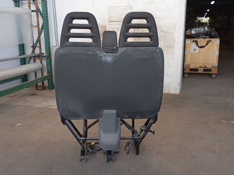 Recambio de asiento delantero derecho para iveco daily iii furgoneta 35 s 13 v,35 c 13 v referencia OEM IAM   